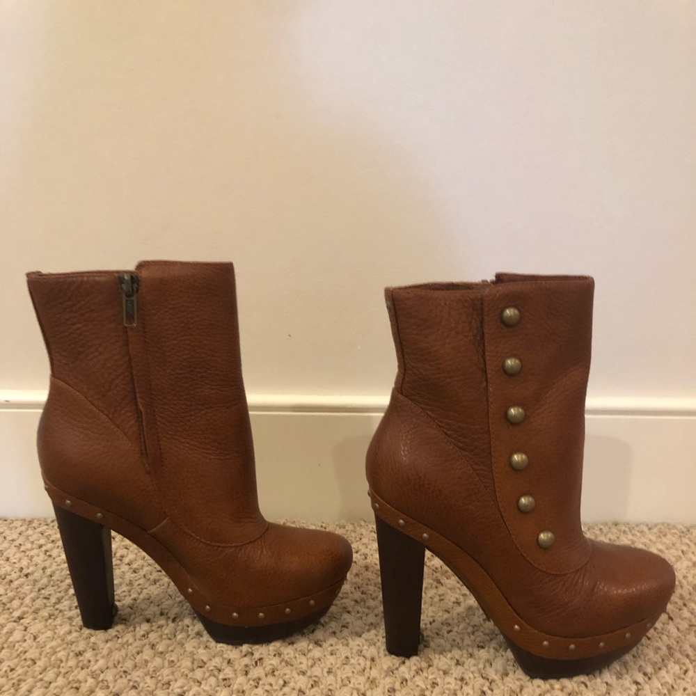 Ugg leather boots